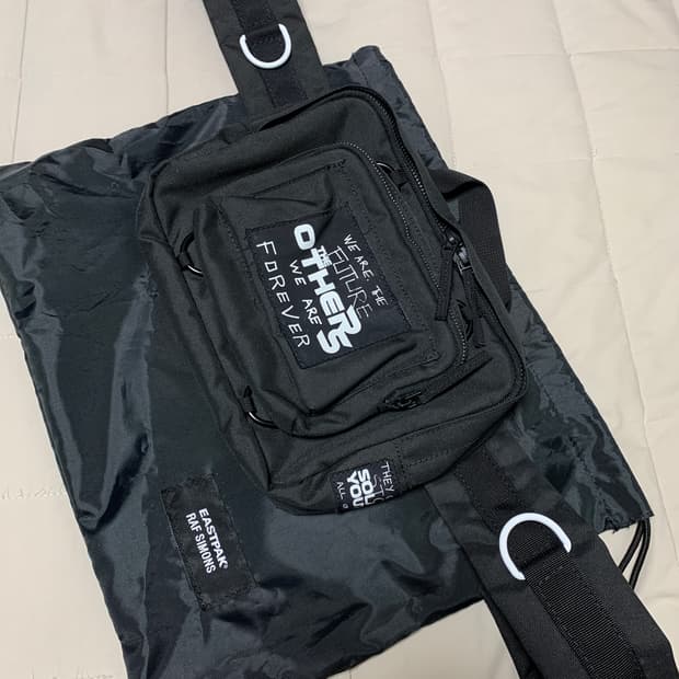 라프시몬스 이스트팩 크로스 범백