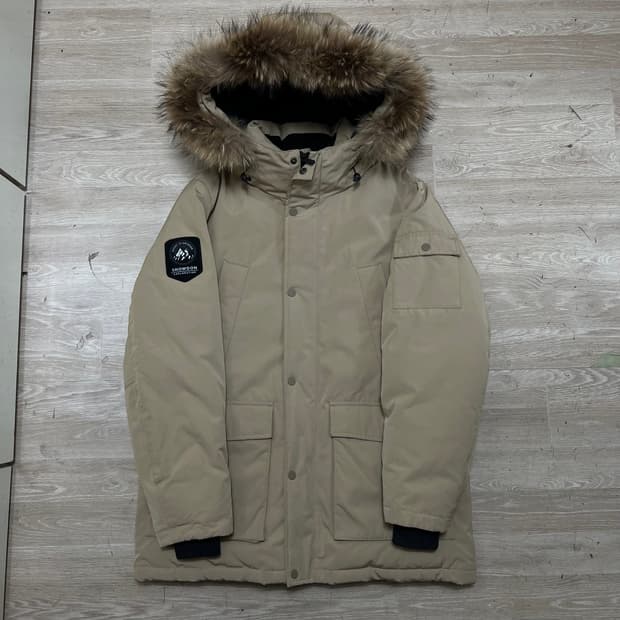 테이트 덕다운 패치 라쿤퍼 후드 야상패딩 점퍼 [베이지] L/100