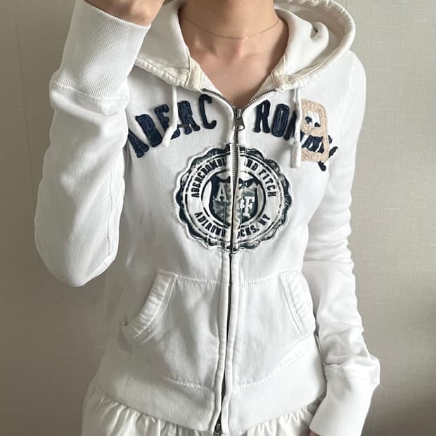 zip up hoodie