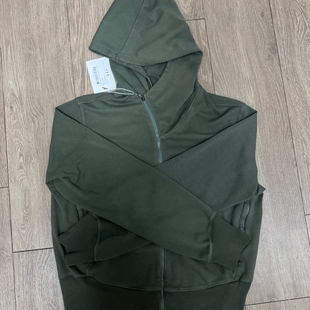 ee 누마레 후드집업 S