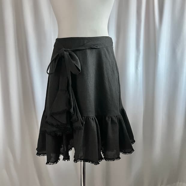 frill bell skirt