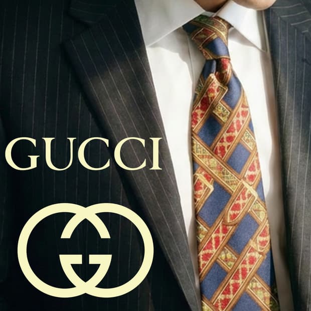 구찌 네이비 벨트 모티브 패턴 넥타이 9.3cm A+등급 K2564