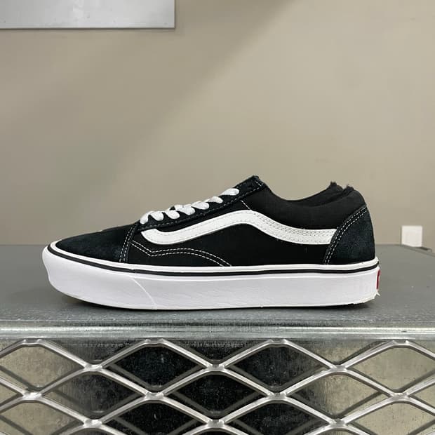 반스 컴피쿠시 올드스쿨 블랙 245