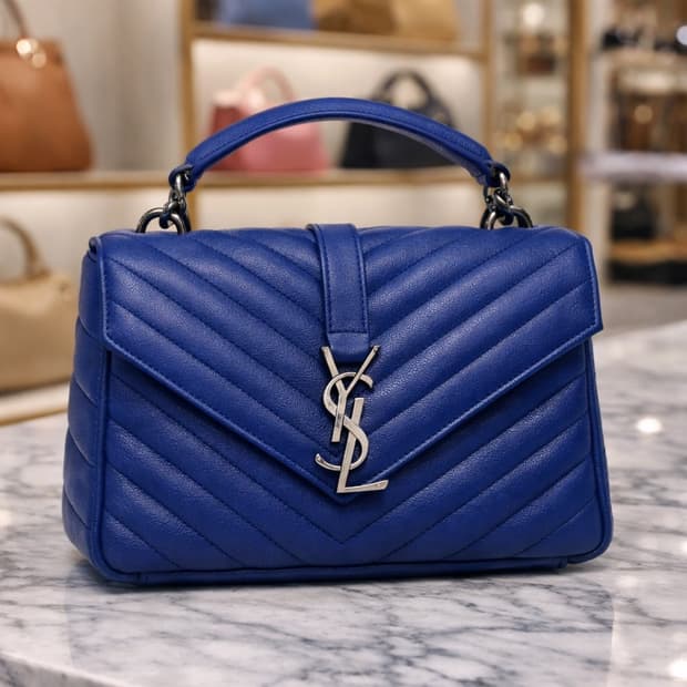 [S급] 생로랑 컬리지 모노그램 샤첼백 미디움 판매합니다!!!