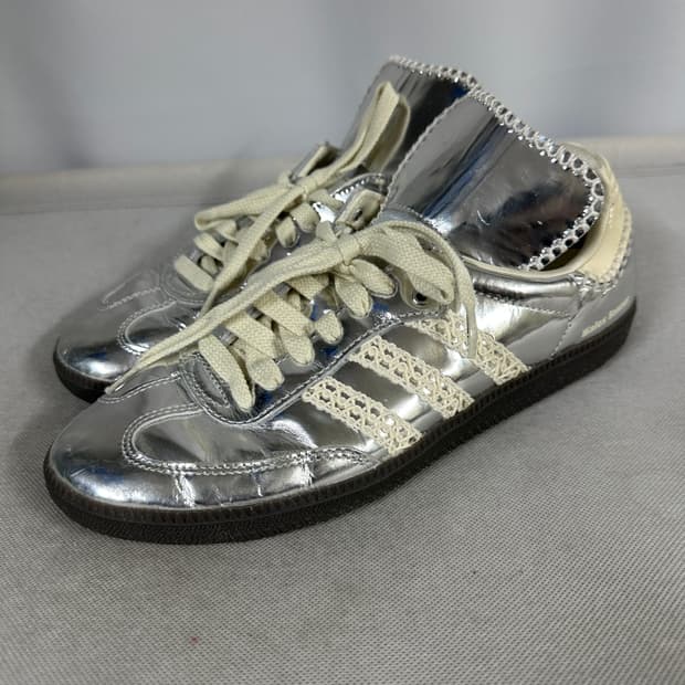 아디다스 x 웨일스 보너 삼바 실버 메탈릭