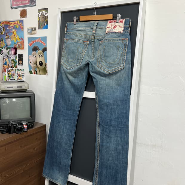 True Religion 트루릴리전 바비 빅 T 나팔핏 부츠컷 데님 팬츠