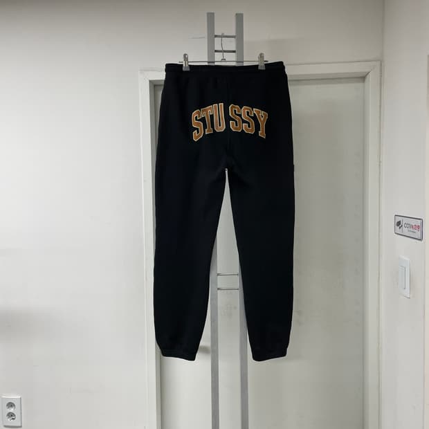 스투시 백로고 트레이닝 팬츠 블랙 S