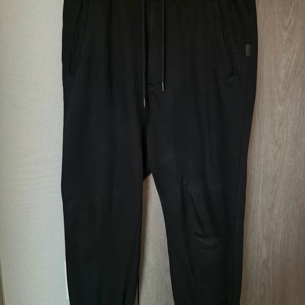 준지 시그니처 핏 스웨트 팬츠 (46)