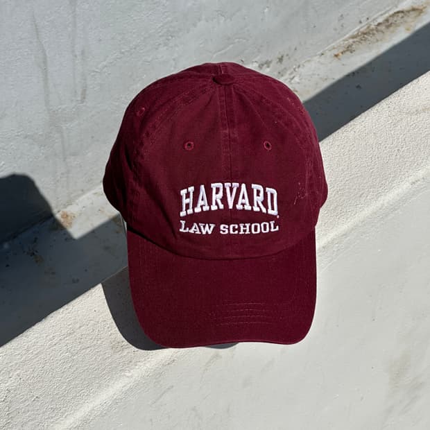 [M] 하버드 로스쿨 버건디 볼캡 모자