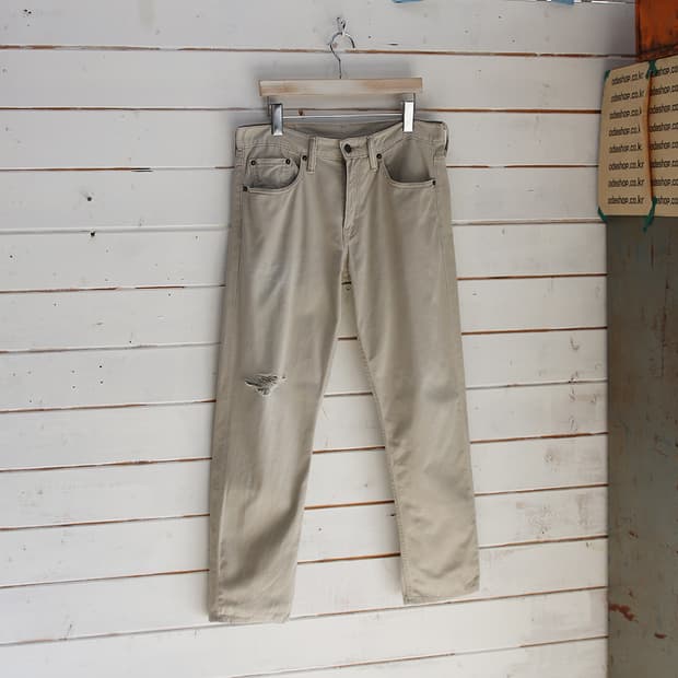 (착용컷) 리바이스 502 베이지 진 (남성용 32)
