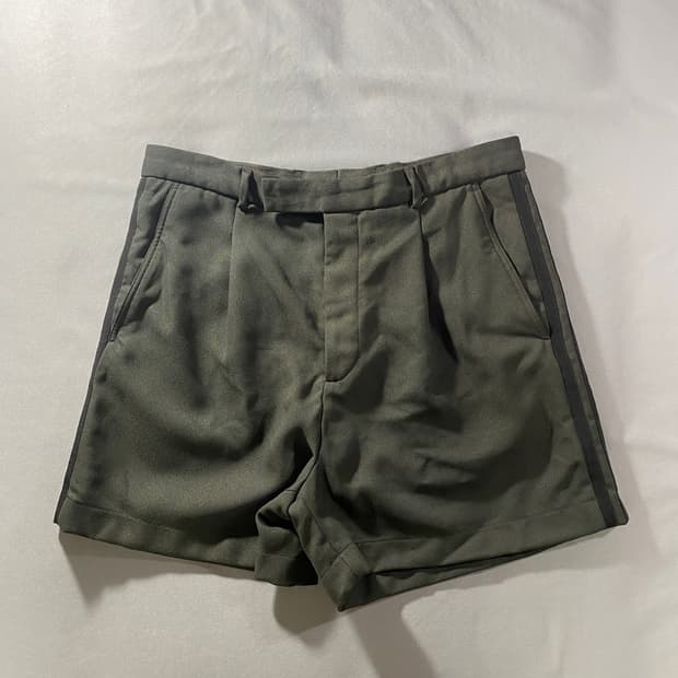 구찌x아디다스 반바지 카키 46