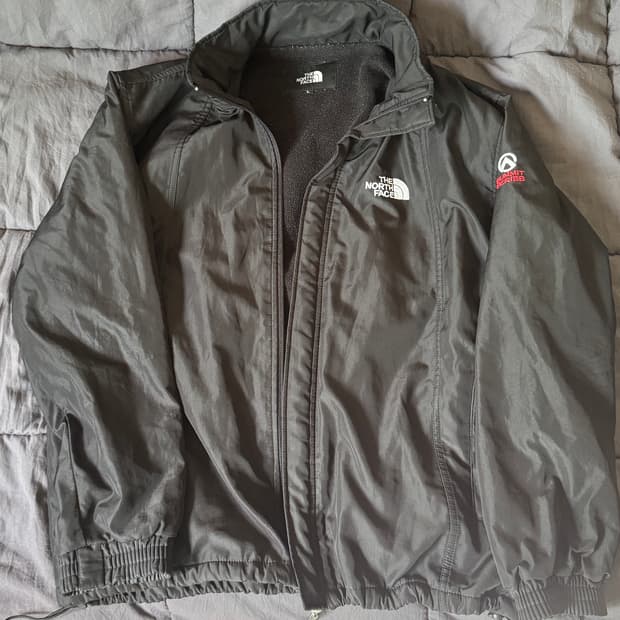 노스페이스 써밋 블랙 바람막이