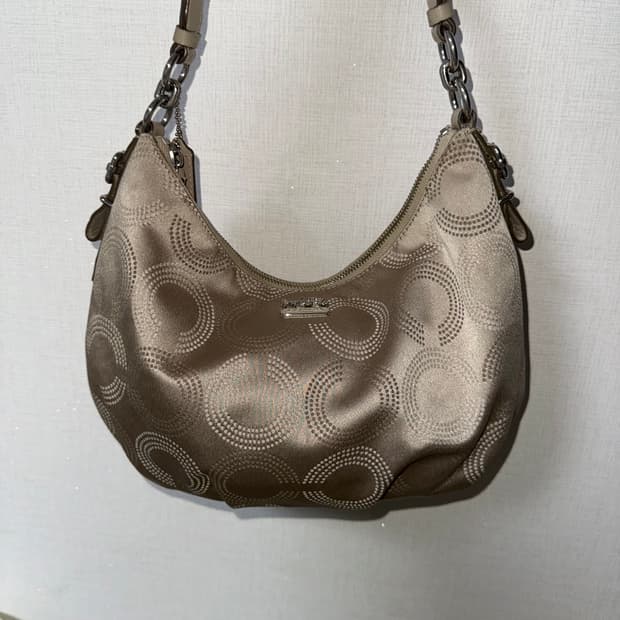 코치 베이지 숄더백