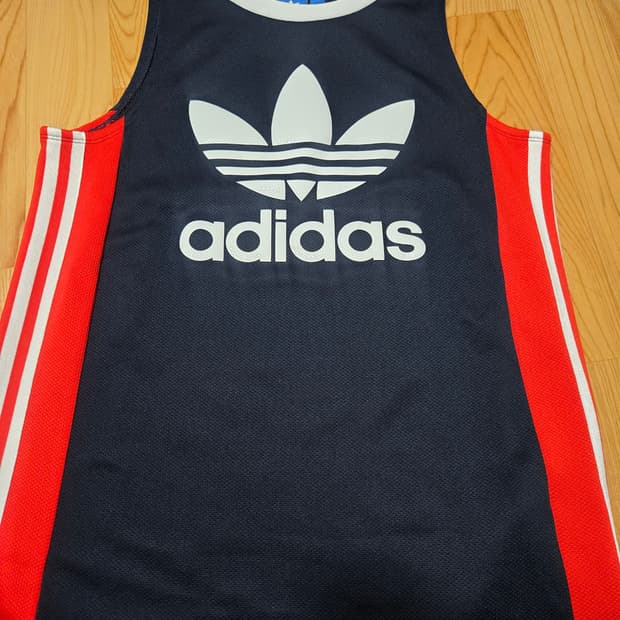 아디다스 오사카 아카이브 탱크 탑