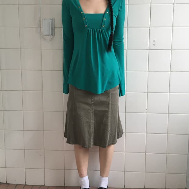 Button point unbalanced sleeve