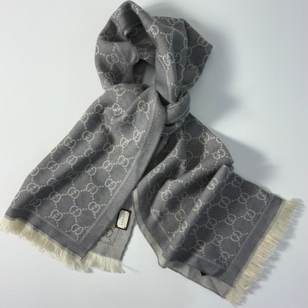 Gucci  구찌 GG 패턴 울실크 스카프 머플러