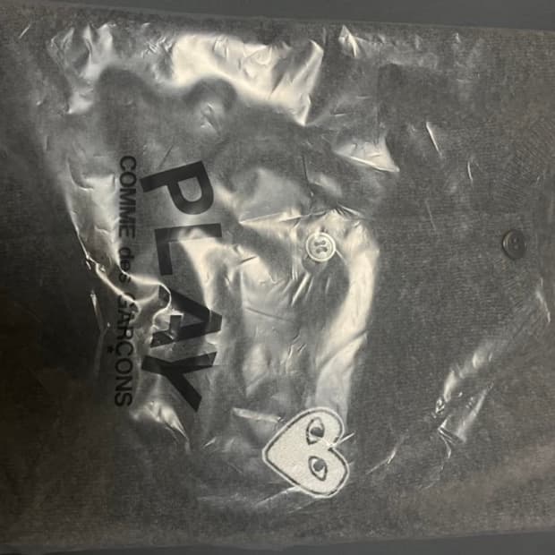 (새상품) 꼼데가르송 라이트그레이 화이트와펜 S사이즈