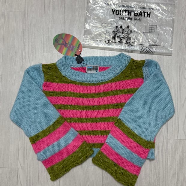 유쓰배쓰 컬러 스트라이프 크롭 니트 핑크