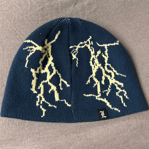 러브이즈트루 비니