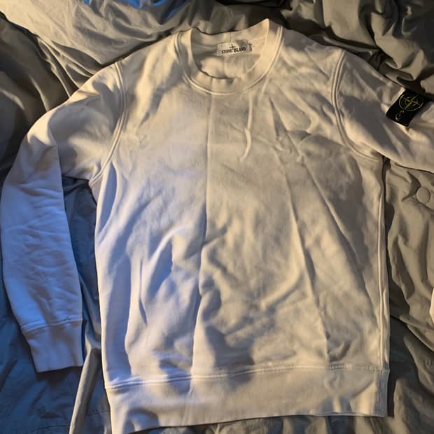 스톤아일랜드 맨투맨