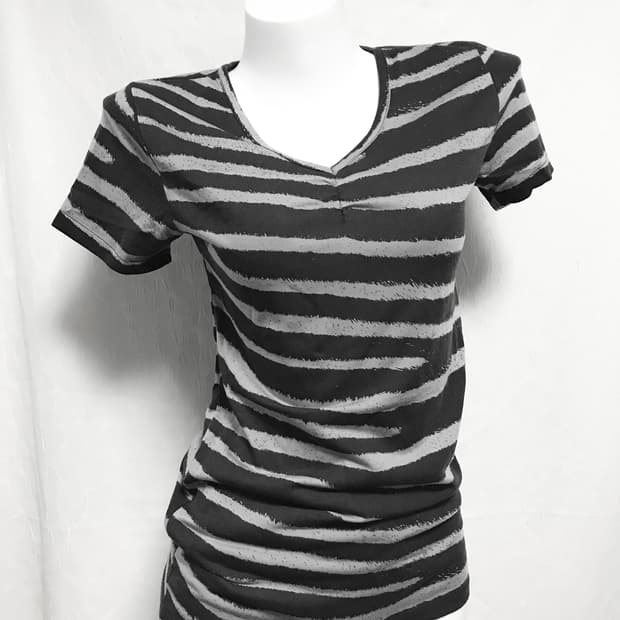 빈티지 vkei 펑크 지브라 브이넥 반팔 탑