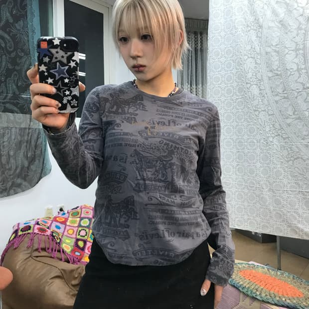 리바이스 프린팅 롱슬리브  