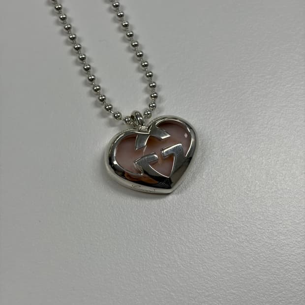 구찌 빅 하트 자개 인터라킹 목걸이