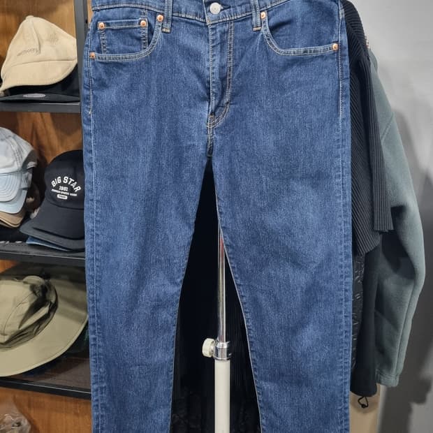 levis 502 신형 여름청바지(쿨진) 32사이즈 상태좋아요~