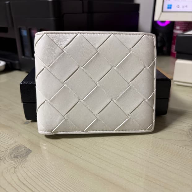 보테가 베네타 인트레치아토 코인 반지갑