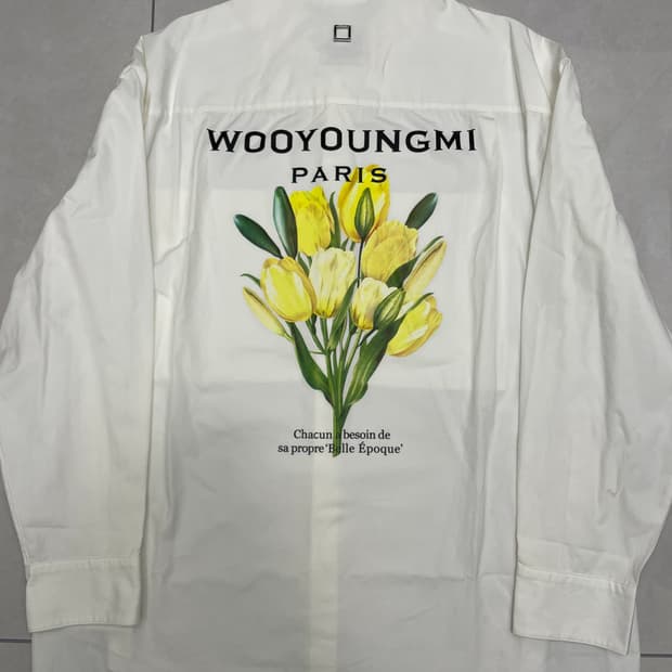 우영미 플라워 백로고 프린트 셔츠 화이트 22SS