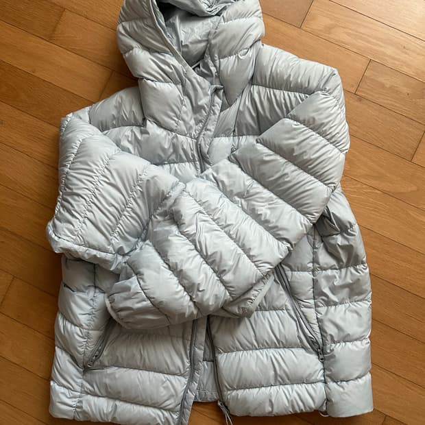 무신사스탠다드 경량패딩 클라우드블루 xxl팝니다