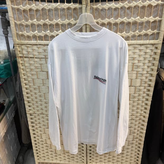 3/105-110 정품 발렌시아가 폴리티컬 캠페인 웨이브로고 티셔츠 팝니