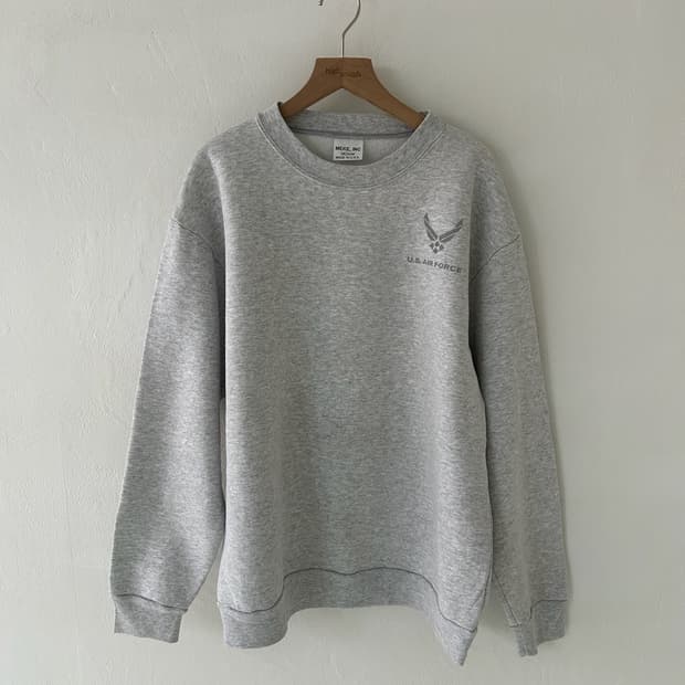 90's U.S Airforce Sweatshirt.