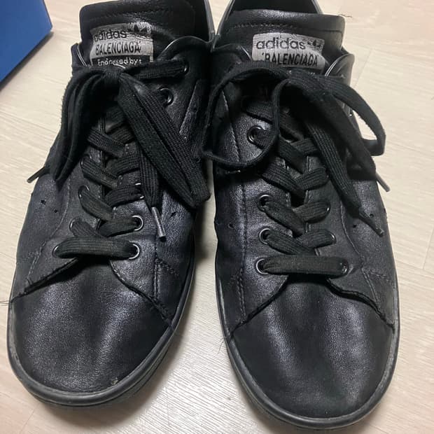 [44] 발렌시아가 아디다스 스탠스미스 원아웃 블랙