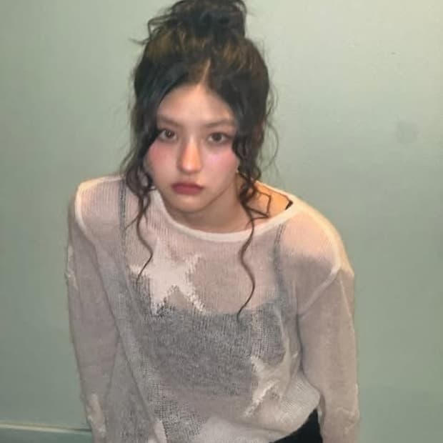 경 Star Mohair Knit Sweater