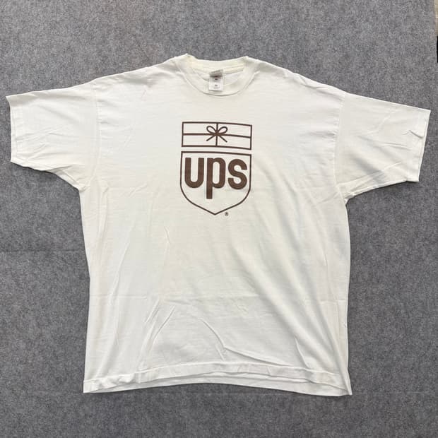 90s Vintage Fruit Of The Loom Tshirt