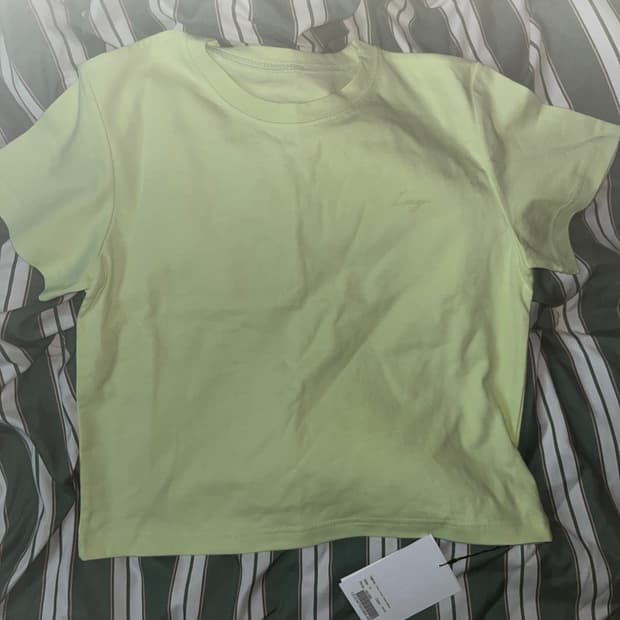 Yeel 크롭 체인 티셔츠 멜론