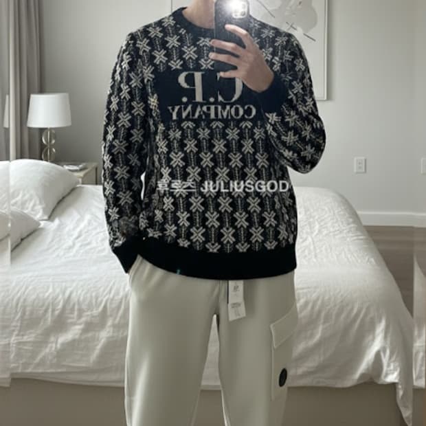 [115/새제품] CP COMPANY 씨피컴퍼니 자카드 버진 울 니트