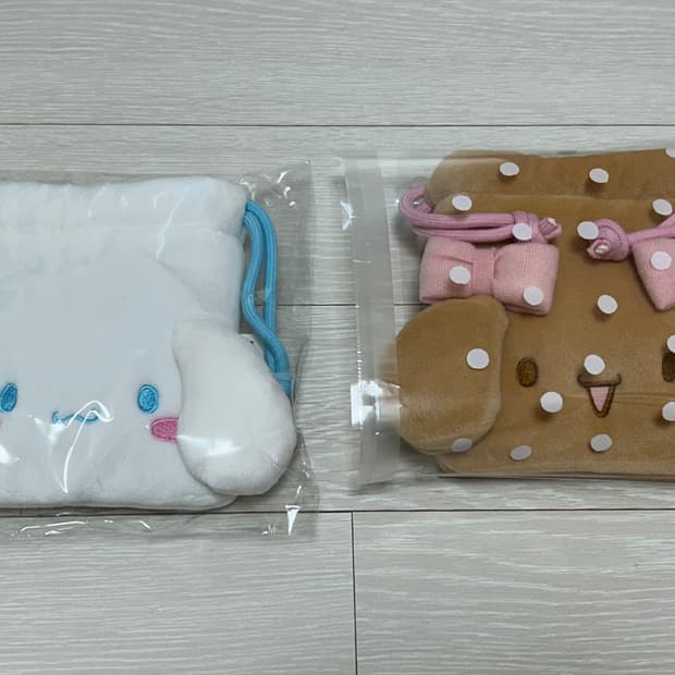 미쟝센 콜라보 시나모롤 + 모카 파우치 일괄