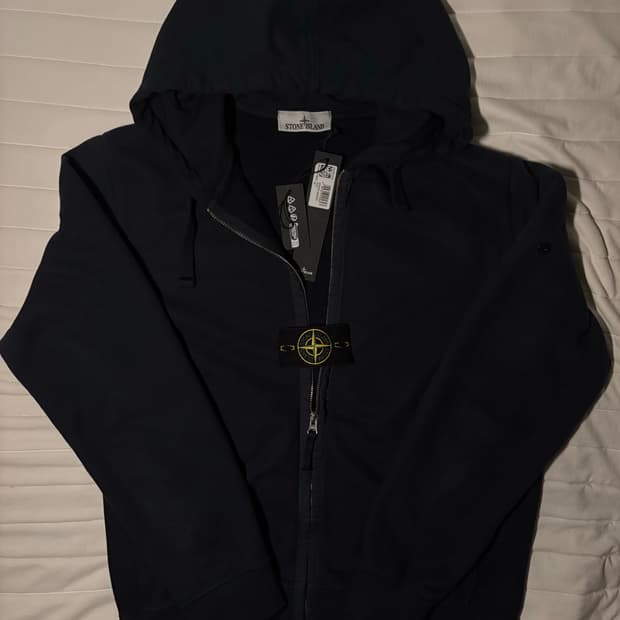[새상품급✨] 스톤아일랜드 후드집업 M size