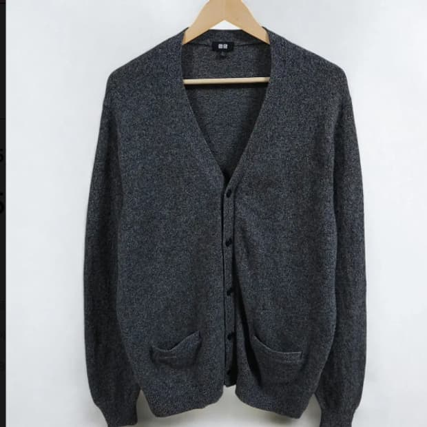 105)유니클로 울 가디건 차콜그레이
