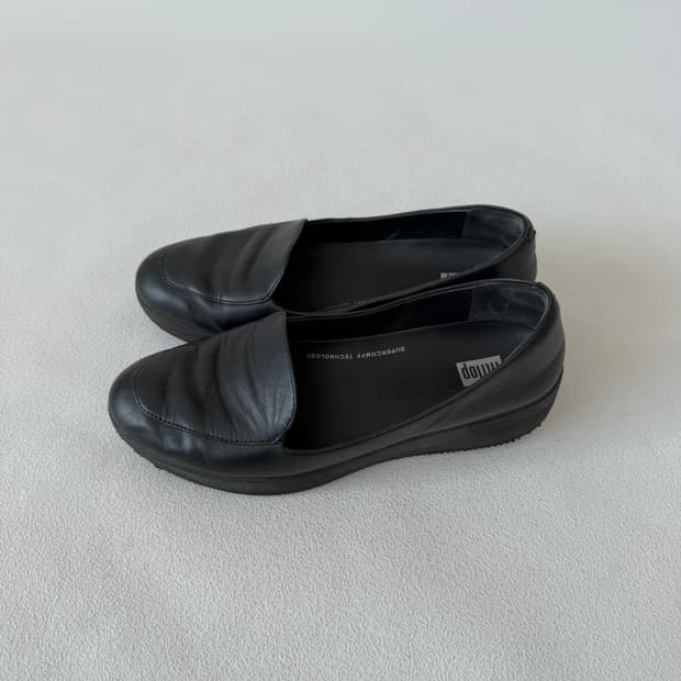 [240-245]핏플랍(fitflop) 레더 로퍼