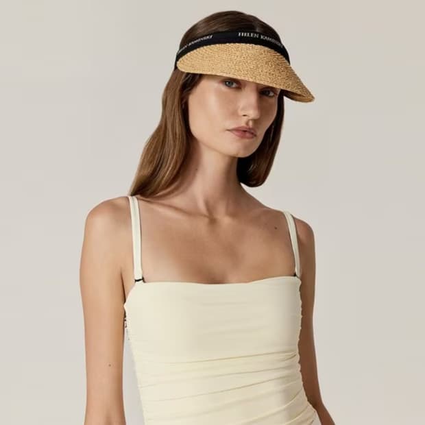 헬렌카민스키 내추럴 블랙로고 비앙카