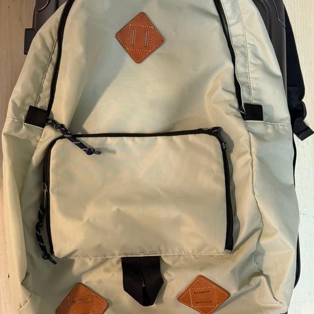 카키스 L.W Daypack Stone