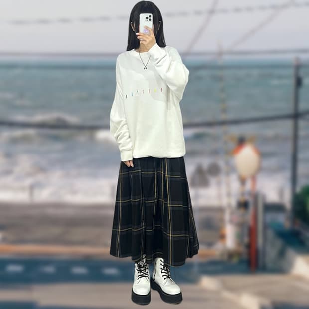 베네통 레인보우 자수 오버사이즈 맨투맨