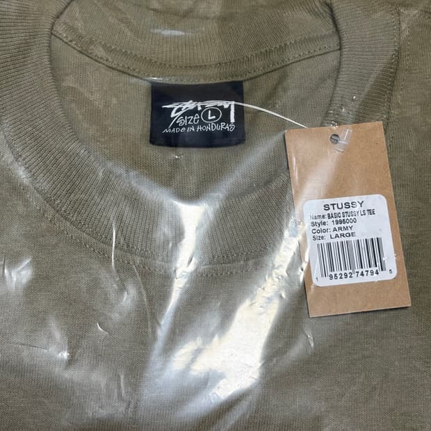 스투시 베이직 롱슬리브 아미 L(새상품)