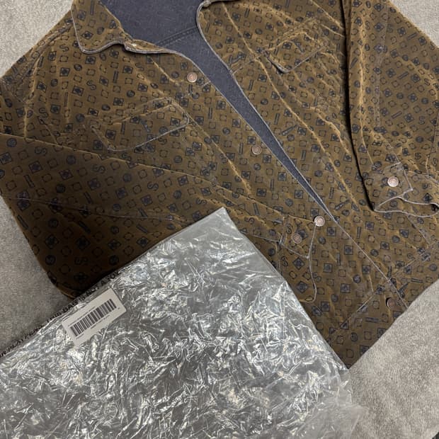 슈프림 플록 데님 워크 자켓 XL사이즈입니다