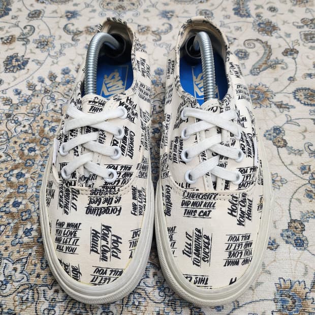 반스 본펜시 어센틱 레터링 스니커즈 230mm