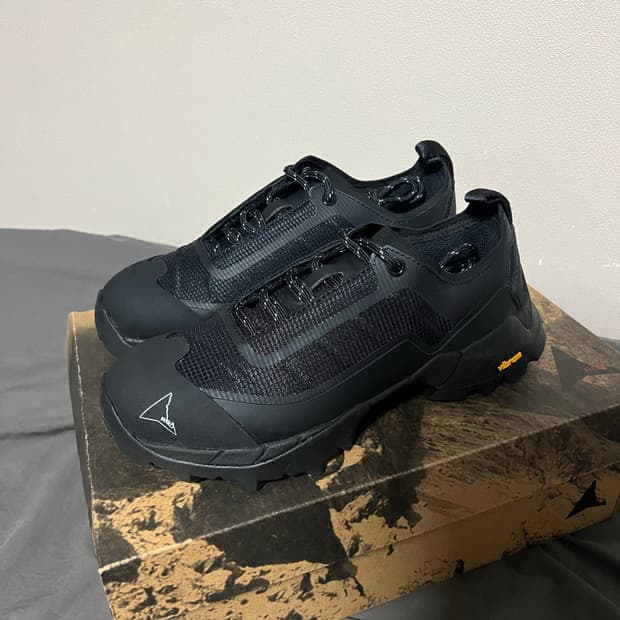 (36) 로아 카타리나 라이트 블랙 새상품