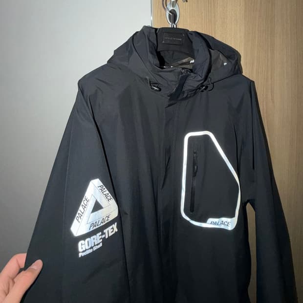 팔라스 x 고어텍스 [새상품급.정품](시세 85만) 바람막이 쉘 L() 